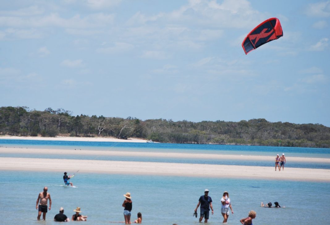 Elliott Heads kite surfing