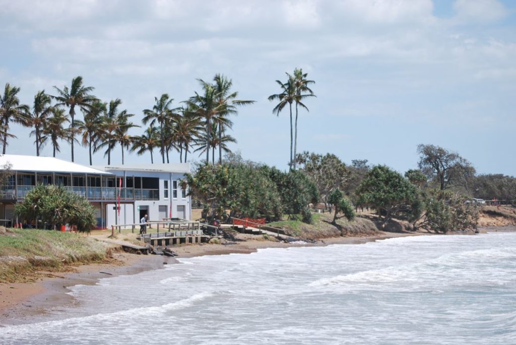 High tide at Neilson Park Beach