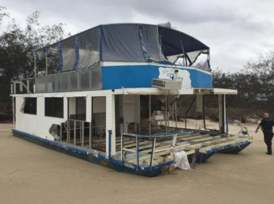 Coonarr Beach houseboat