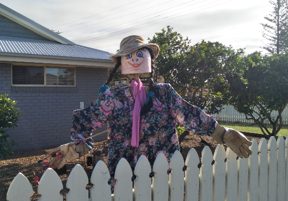 Elliott Heads scarecrow by Andrea McPherson.