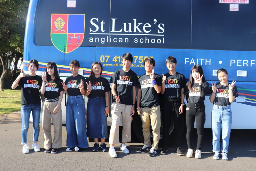Settsu students at St. Luke's Anglican School. 