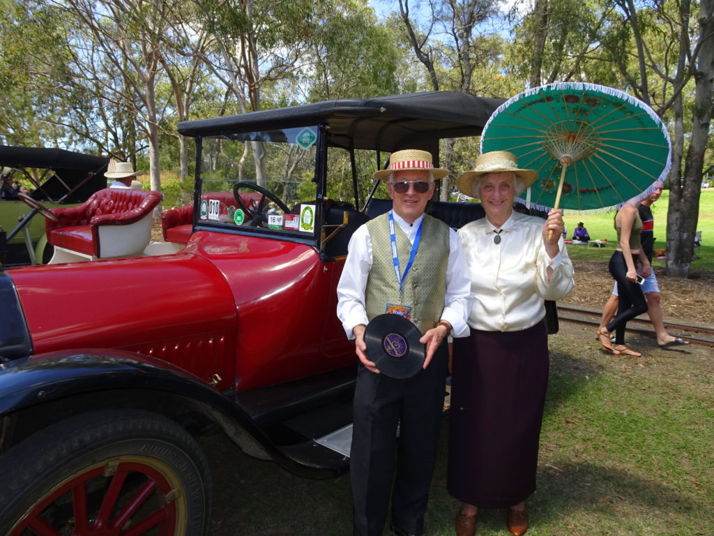 Hustling Hinkler plays National Veteran Vehicle Rally Bundaberg