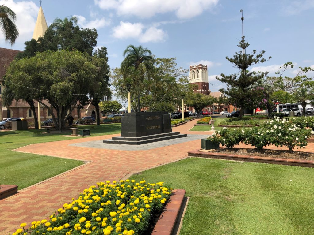 Monument to Bert Hinkler in Buss Park.