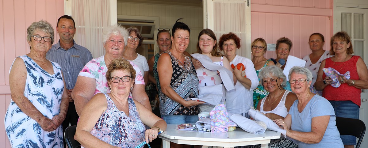 Quilters Group with Cr Bartels