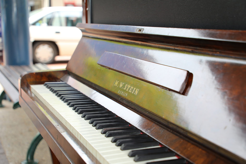 Community piano