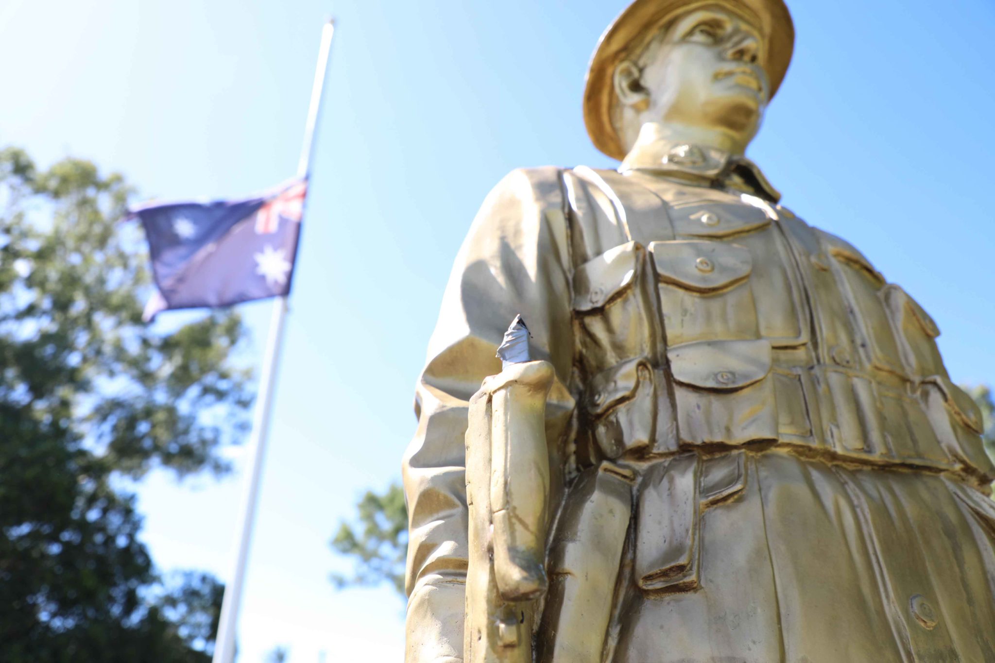 Moore Park Beach war memorial vandalised