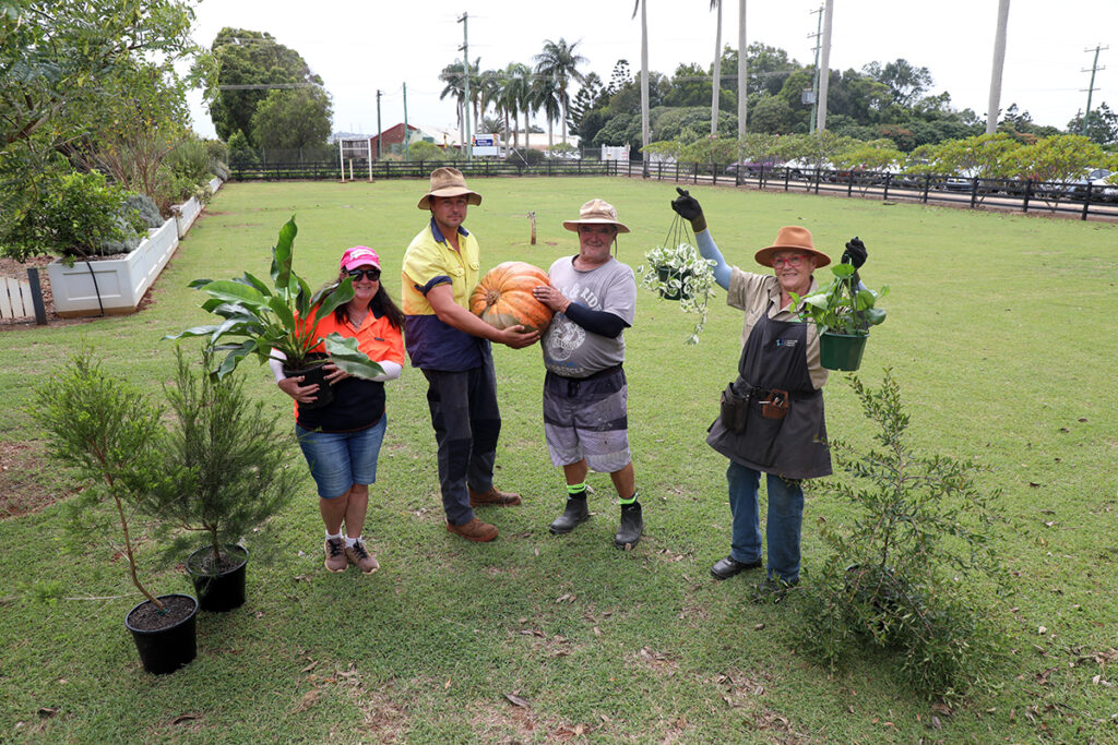 paradise markets community