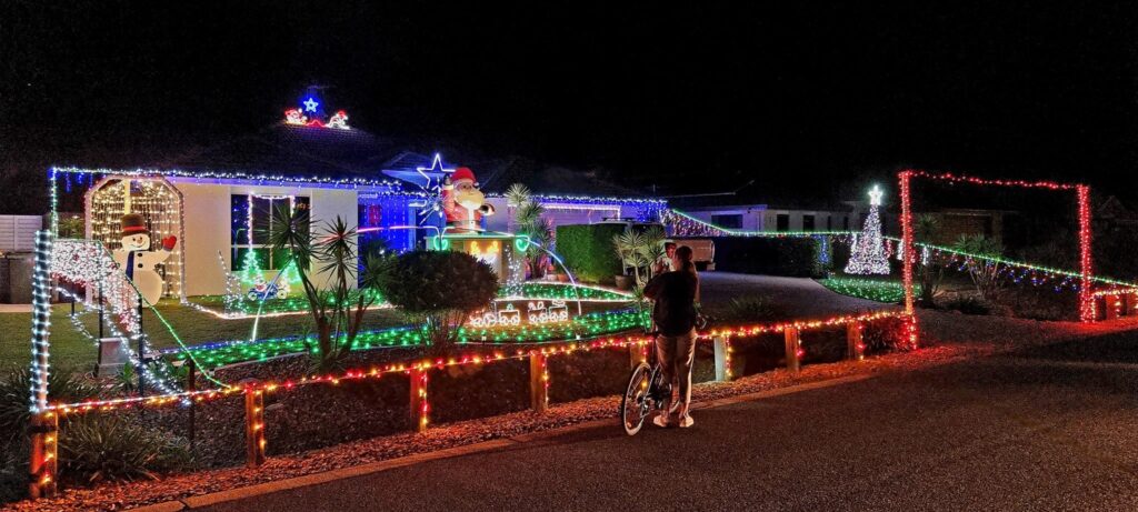 light display streets Christmas 