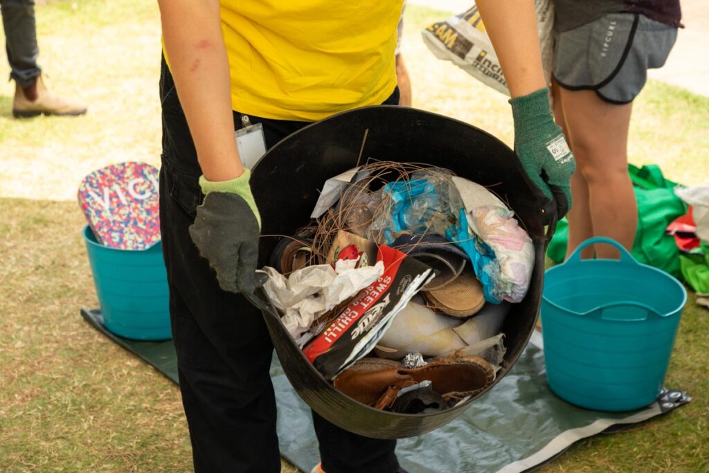 beach clean-up rubbish