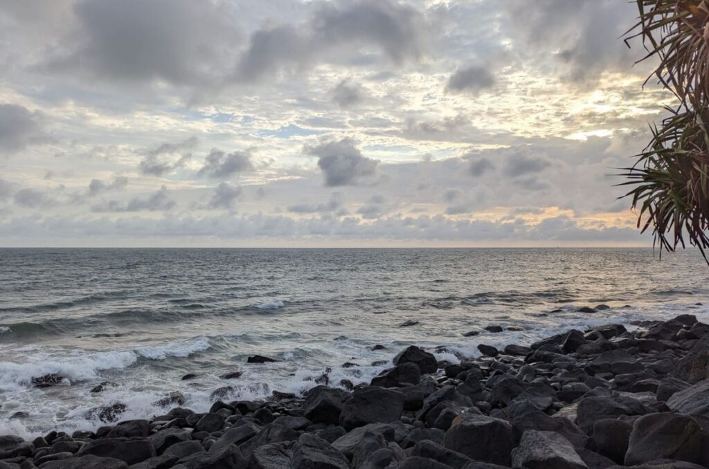 overcast muggy beaches weekend