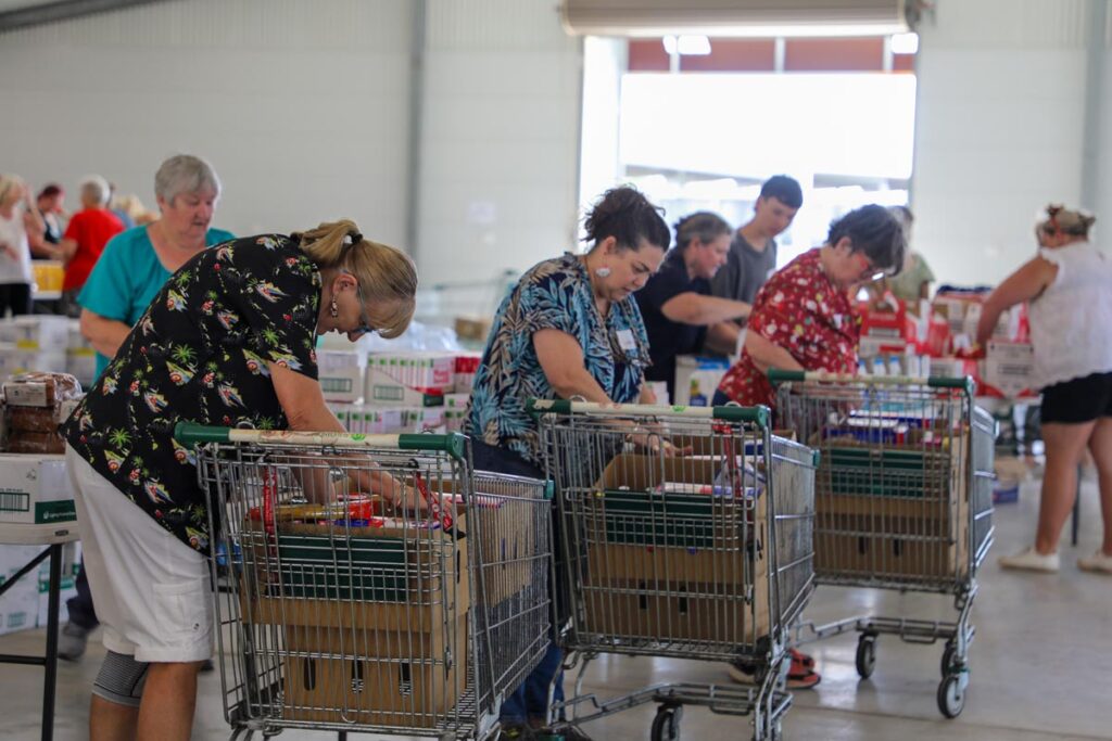 2023 Mayor's Christmas Cheer Appeal hamper packing day