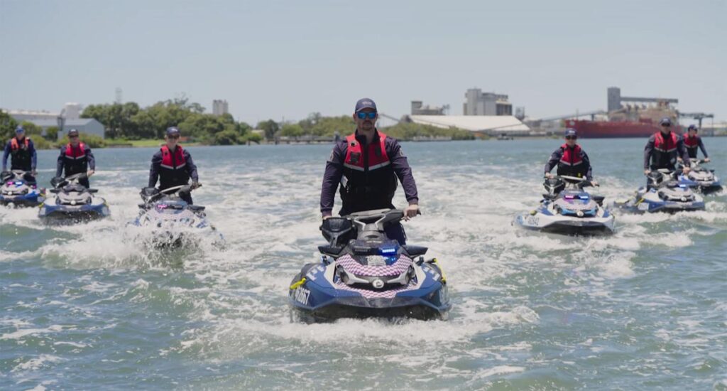 maritime safety queensland
lifejackets