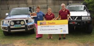 Belinda Nunn from the Cancer Council with Club members John and Lyn Horan