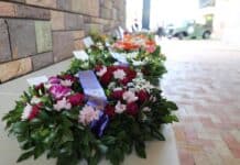 anzac day wreaths