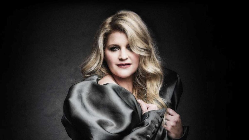 Australian soprano Mirusia Louwerse